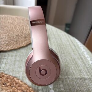 Beats by Dre Solo3 Wireless On-Ear Headphones - Rose Gold
